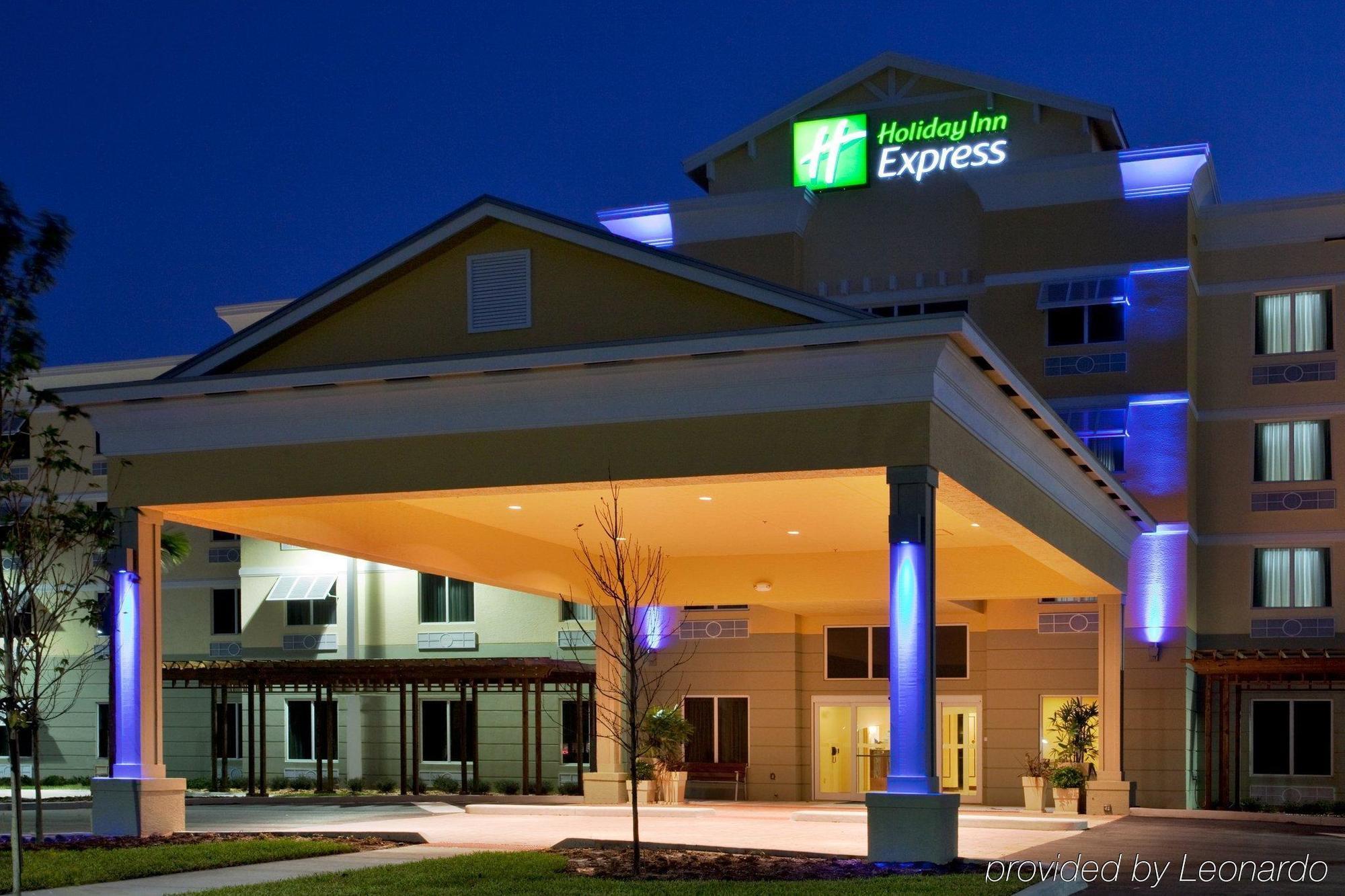 Holiday Inn Express Hotel & Suites Palm Bay By Ihg Exterior photo