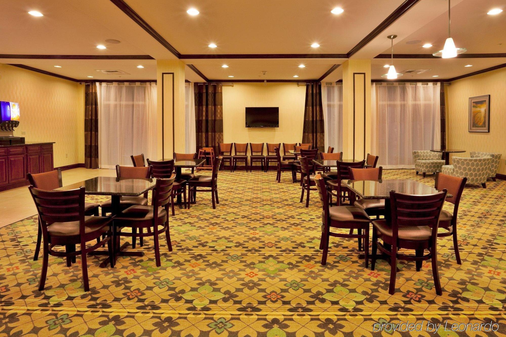 Holiday Inn Express Hotel & Suites Palm Bay By Ihg Restaurant photo